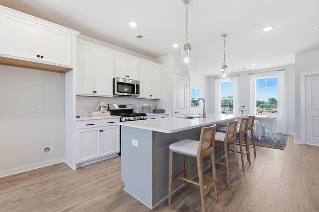 530 Heathwood Way, Summerville, SC 29486