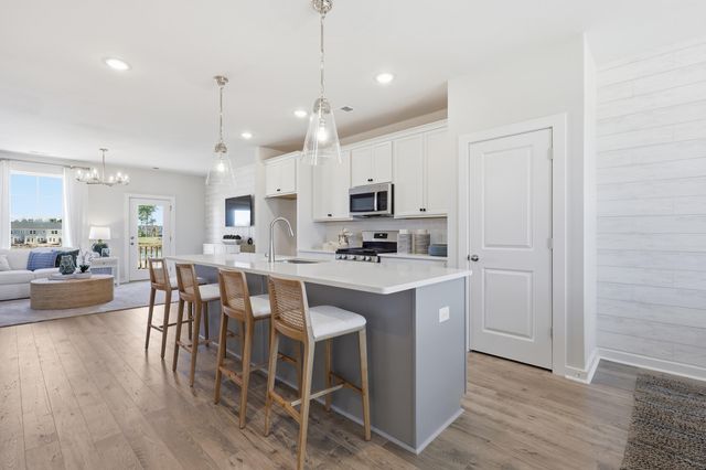 530 Heathwood Way, Summerville, SC 29486