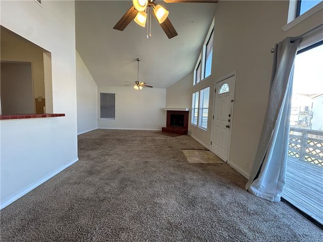 738 Imperial Harbor Dr, Corpus Christi, TX 78402