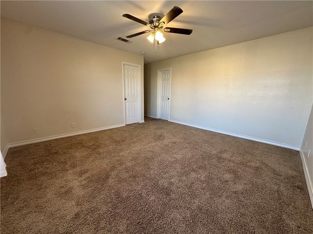 738 Imperial Harbor Dr, Corpus Christi, TX 78402