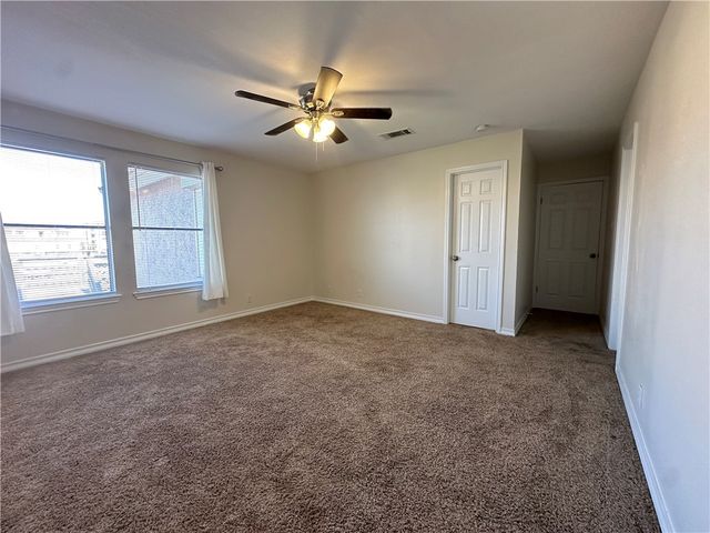 738 Imperial Harbor Dr, Corpus Christi, TX 78402