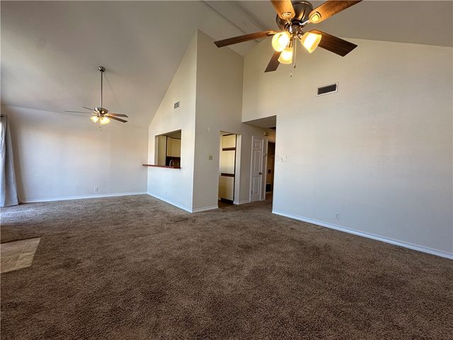 738 Imperial Harbor Dr, Corpus Christi, TX 78402