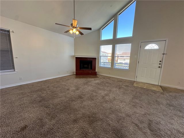 738 Imperial Harbor Dr, Corpus Christi, TX 78402