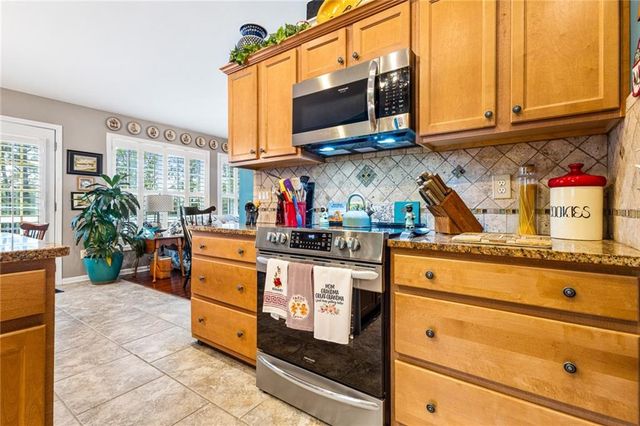 317 Southgate Drive, Locust Grove, GA 30248