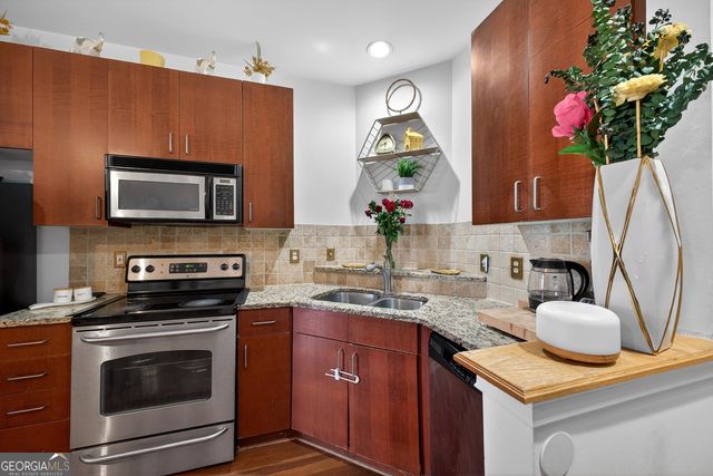 898 Oak Street SW 1411, Atlanta, GA 30310