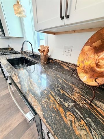 12 Weston St, Wilbraham, MA 01095