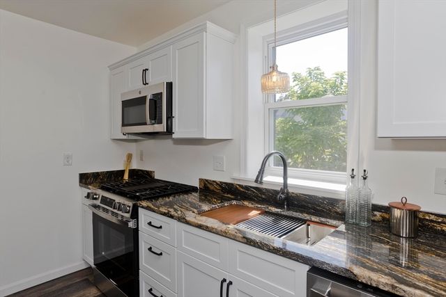 12 Weston St, Wilbraham, MA 01095