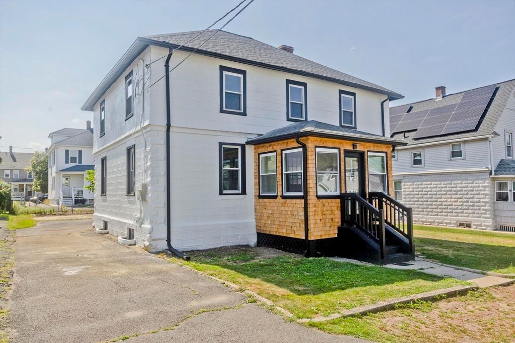 12 Weston St, Wilbraham, MA 01095