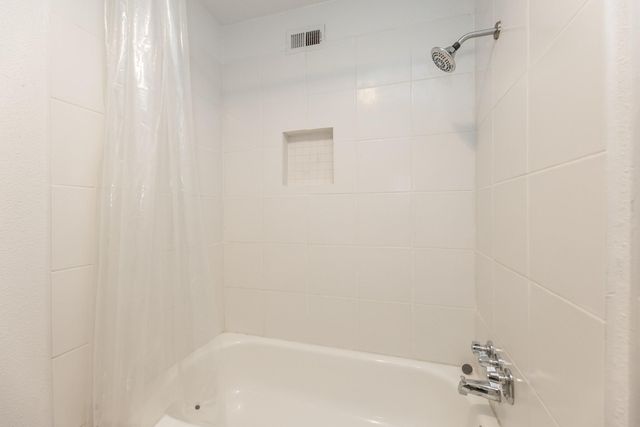 2101 Fountain View Drive 46C, Houston, TX 77057