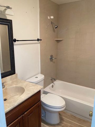 227 Castlewood Drive 207, North Palm Beach, FL 33408