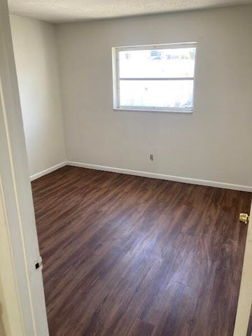 227 Castlewood Drive 207, North Palm Beach, FL 33408