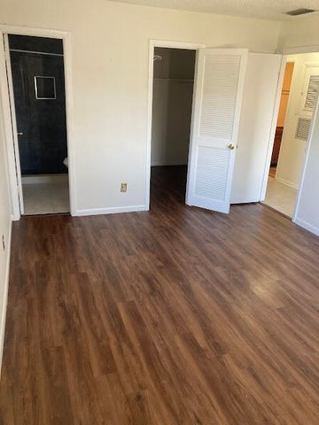 227 Castlewood Drive 207, North Palm Beach, FL 33408