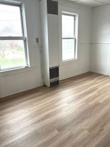 92 Emory St 1, Attleboro, MA 02703