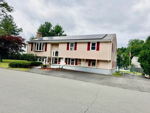 17 Valley Rd, Stoneham, MA 02180