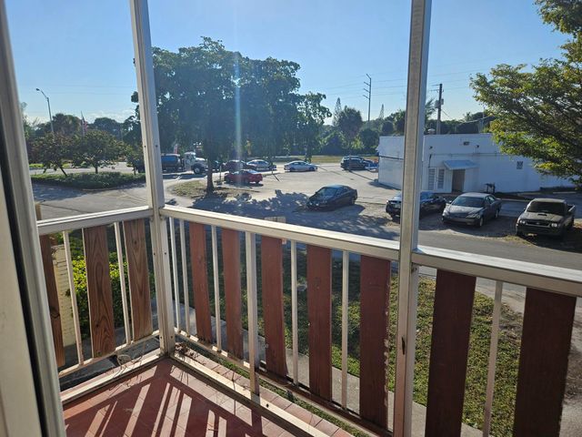 13655 NE 10th Ave 201, North Miami, FL 33161