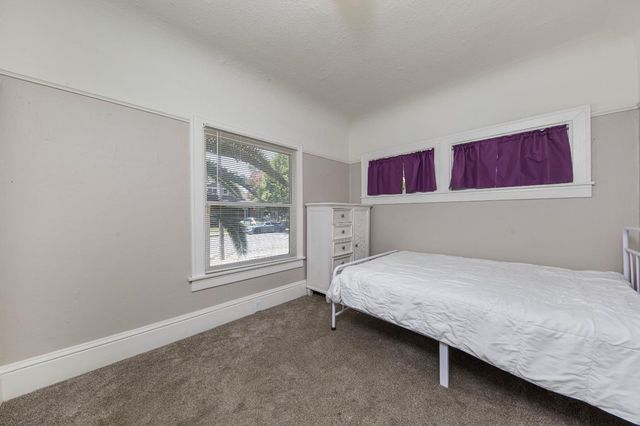625 W Poplar St, Stockton, CA 95203