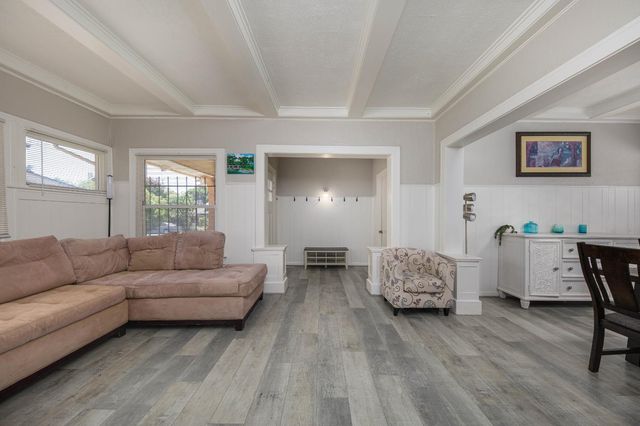 625 W Poplar St, Stockton, CA 95203