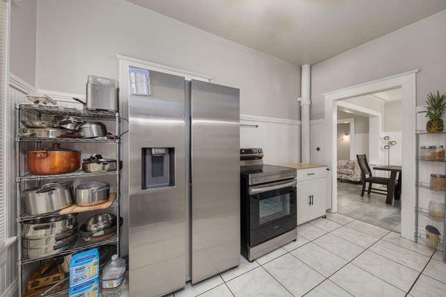 625 W Poplar St, Stockton, CA 95203