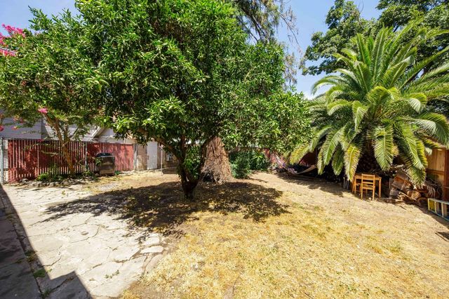 625 W Poplar St, Stockton, CA 95203