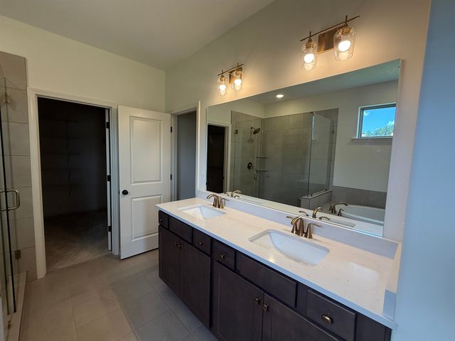 65 HIDDEN FIELD CV, Oakland, TN 38060