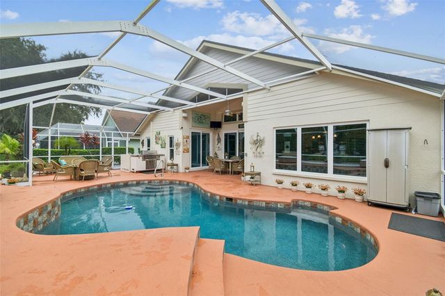 3216 FOX SQUIRREL LANE, Valrico, FL 33596