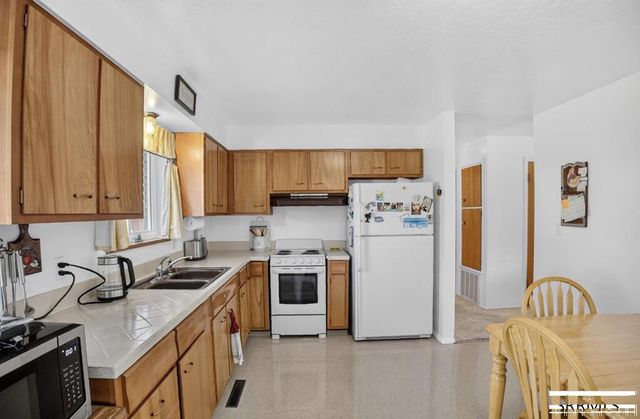 825 Sykes Drive, Idaho Falls, ID 83401