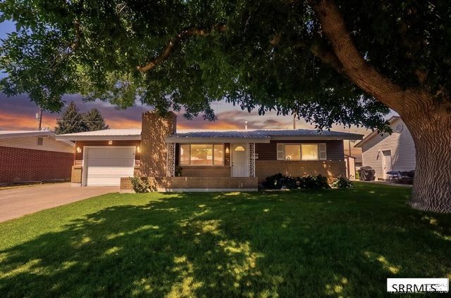 825 Sykes Drive, Idaho Falls, ID 83401