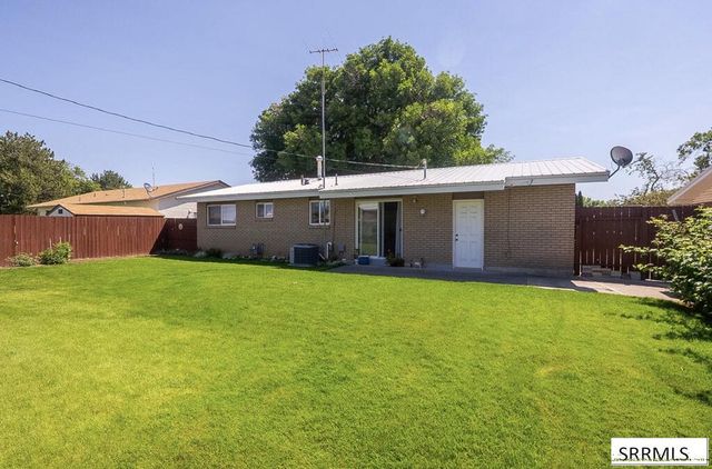 825 Sykes Drive, Idaho Falls, ID 83401
