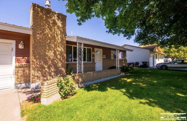 825 Sykes Drive, Idaho Falls, ID 83401