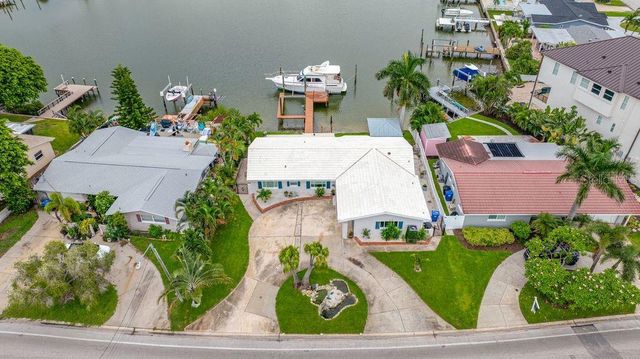 530 79TH STREET S, St Petersburg, FL 33707