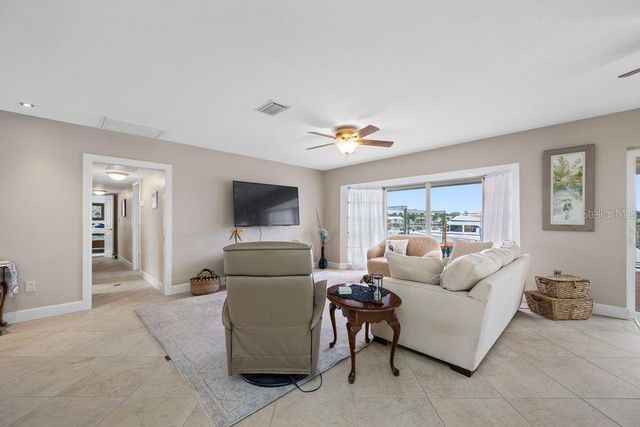 530 79TH STREET S, St Petersburg, FL 33707