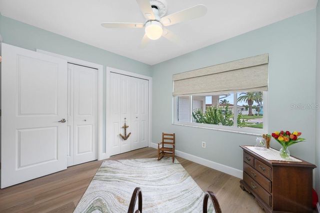 530 79TH STREET S, St Petersburg, FL 33707