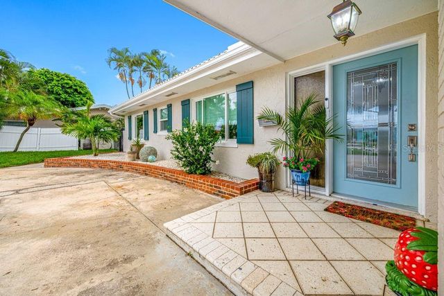 530 79TH STREET S, St Petersburg, FL 33707