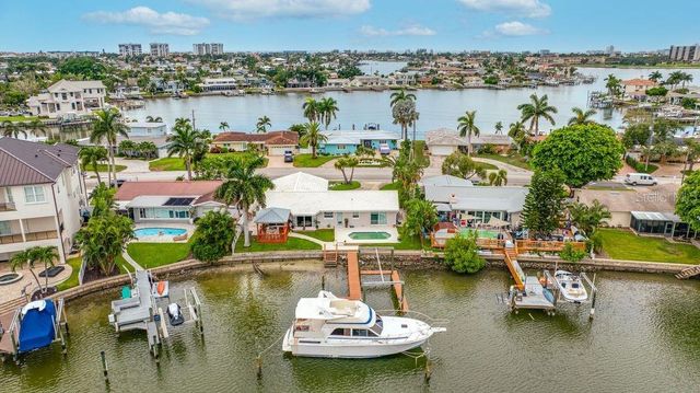 530 79TH STREET S, St Petersburg, FL 33707