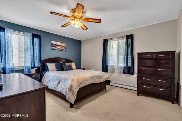 31 Boca Raton Street, Toms River, NJ 08757