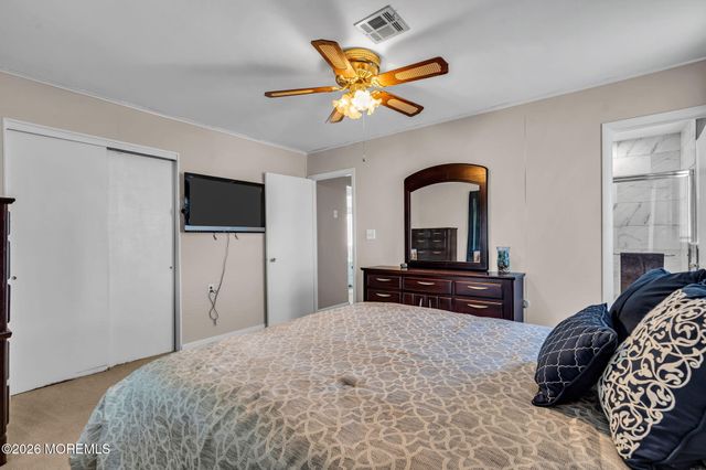 31 Boca Raton Street, Toms River, NJ 08757