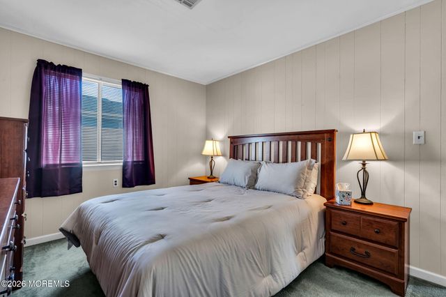 31 Boca Raton Street, Toms River, NJ 08757