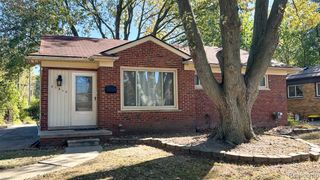 21810 Stratford Street, Oak Park, MI 48237