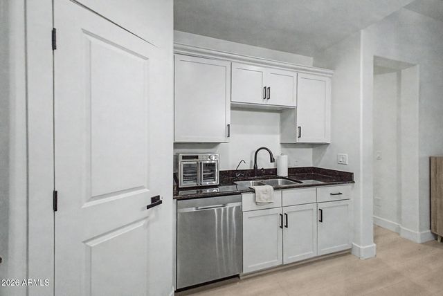 945 E PLAYA DEL NORTE Drive 2007, Tempe, AZ 85288