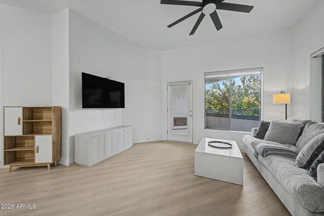 945 E PLAYA DEL NORTE Drive 2007, Tempe, AZ 85288