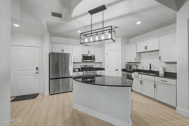 945 E PLAYA DEL NORTE Drive 2007, Tempe, AZ 85288