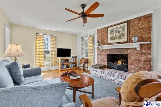 2001 Elanie Cir., Florence, SC 29505