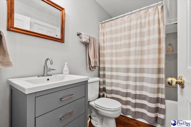 2001 Elanie Cir., Florence, SC 29505