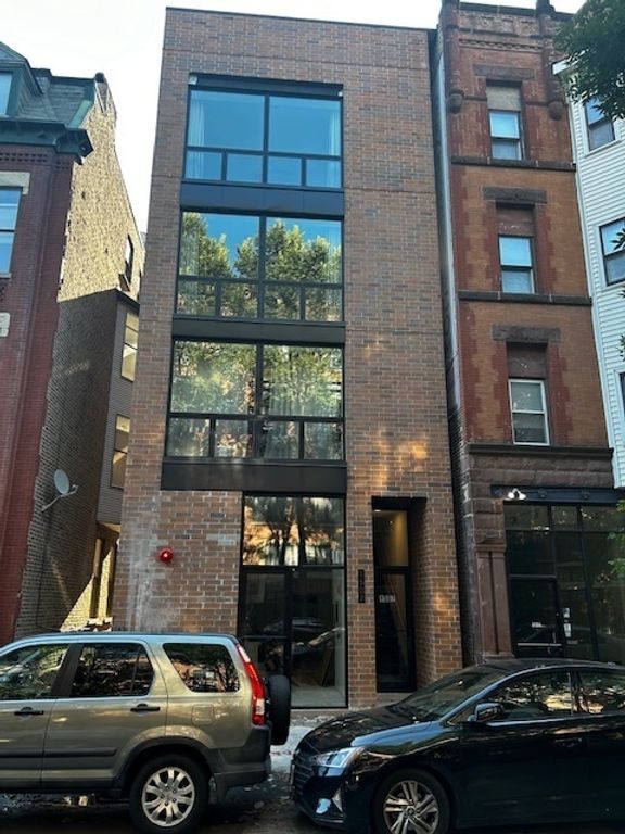 1507 N SEDGWICK Street 4, Chicago, IL 60610