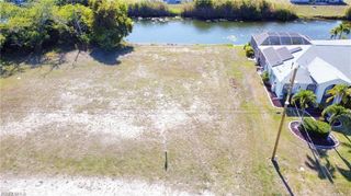16 SE 8th PL, Cape Coral, FL 33990