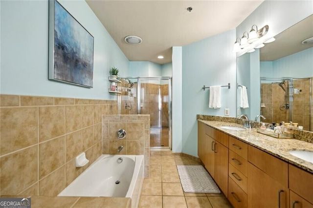 711 Cosmopolitan Drive NE 523, Atlanta, GA 30324