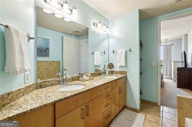 711 Cosmopolitan Drive NE 523, Atlanta, GA 30324