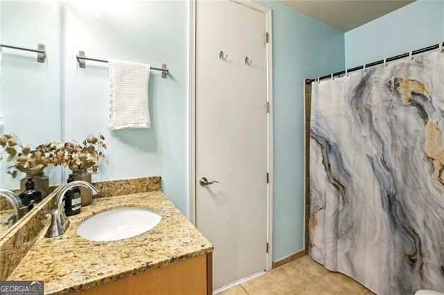 711 Cosmopolitan Drive NE 523, Atlanta, GA 30324