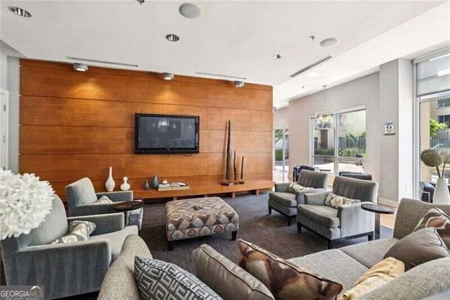 711 Cosmopolitan Drive NE 523, Atlanta, GA 30324