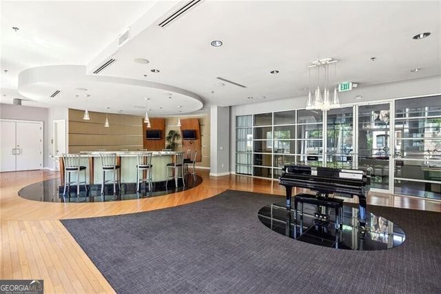 711 Cosmopolitan Drive NE 523, Atlanta, GA 30324